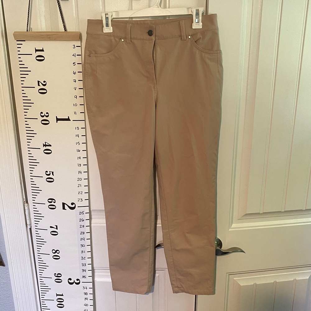 Lululemon 5 Pocket Slim-Leg Pant Jean
Lightweight EUC NWOT